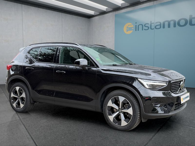 Volvo XC40 B3 Plus Dark