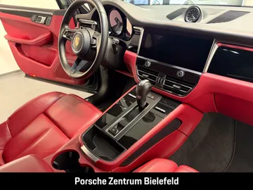 Car image 32