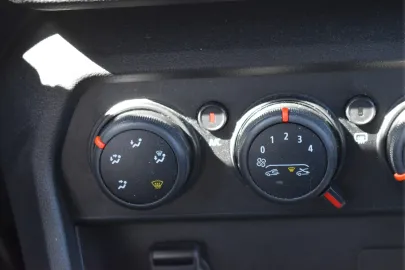 Car image 42