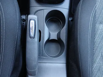 Car image 29