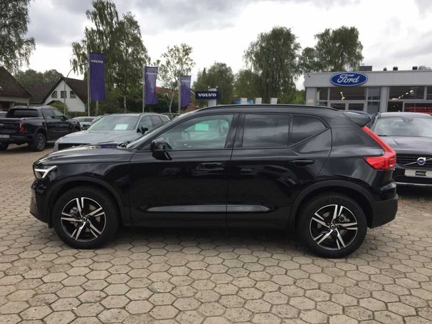 Volvo XC40 B3 Plus Dark 120 kW image number 2