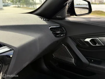 Car image 32