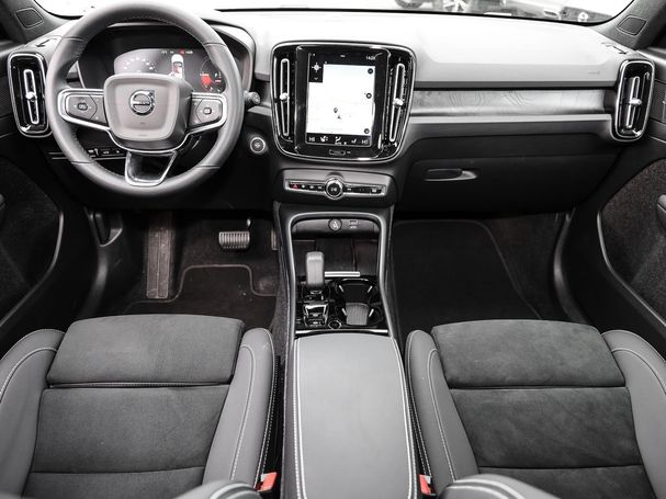 Volvo XC40 T5 Plus 192 kW image number 3