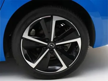 Car image 25
