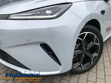 Car image 28
