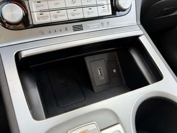 Car image 37