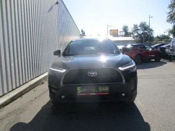 Car image 3
