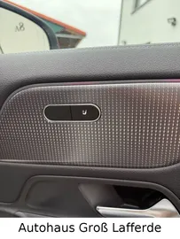 Car image 34