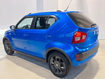 Car image 5