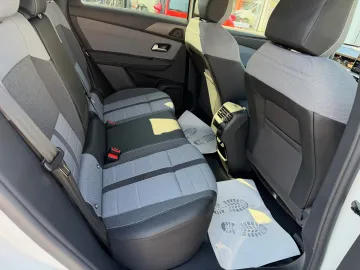 Car image 31