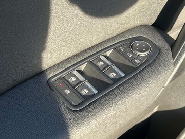 Car image 38