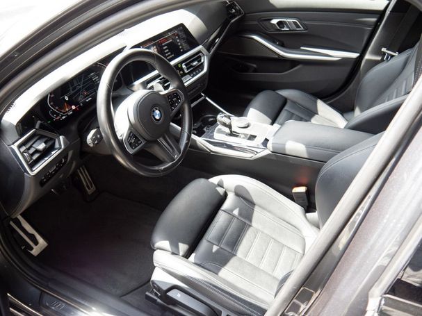 BMW 330i Touring xDrive 190 kW image number 7