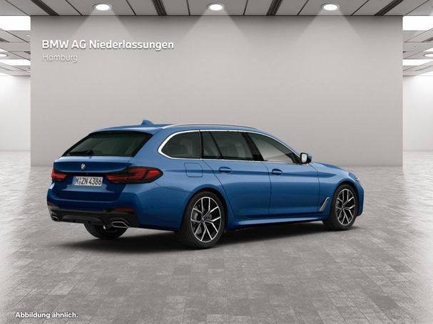 BMW 540i Touring xDrive 245 kW image number 2