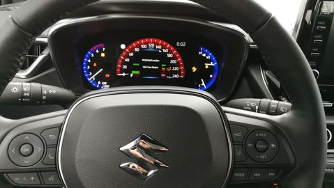 Car image 10