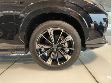 Car image 26