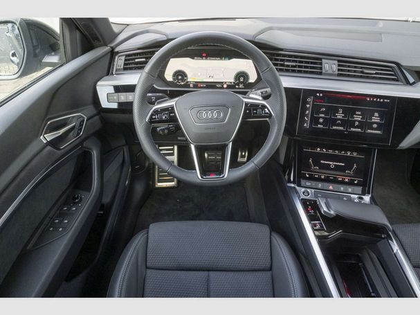 Audi Q8 e-tron 300 kW image number 13