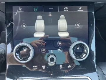 Car image 36