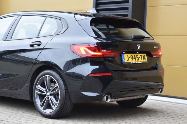 BMW 118i Sport Line 104 kW image number 2