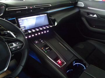 Car image 34