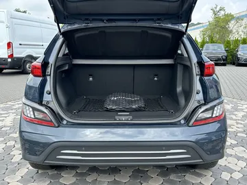 Car image 29
