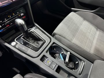 Car image 38