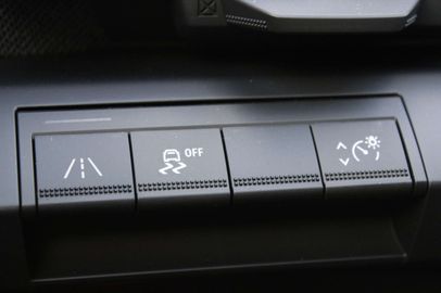 Car image 33