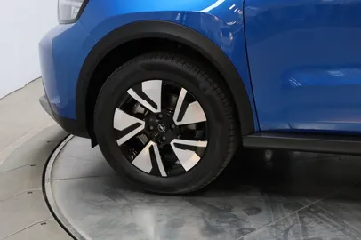 Car image 23