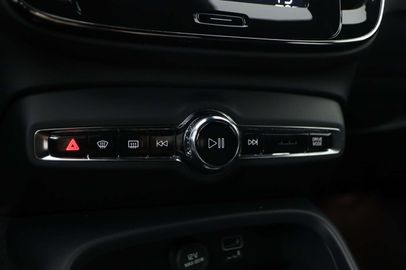 Car image 33