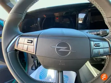 Car image 28