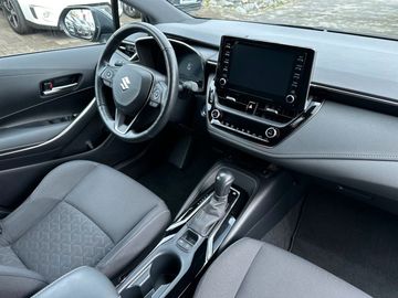 Car image 12