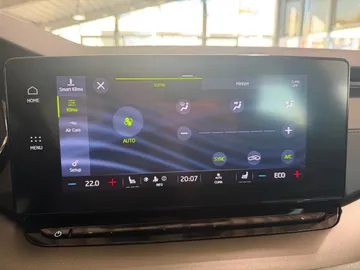 Car image 35