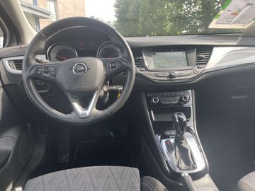 Car image 10