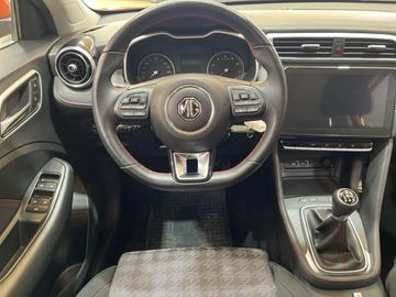 Car image 11