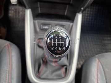 Car image 36