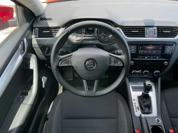 Car image 24