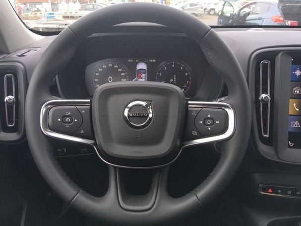 Volvo XC40 T2 Essential 95 kW image number 11