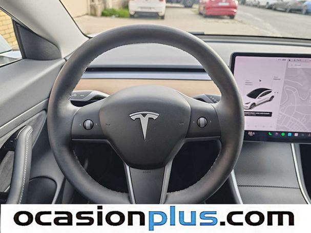 Tesla Model 3 Plus 239 kW image number 24