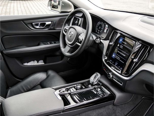 Volvo V60 AWD Inscription T6 225 kW image number 4