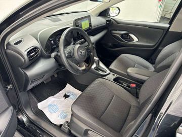 Car image 12