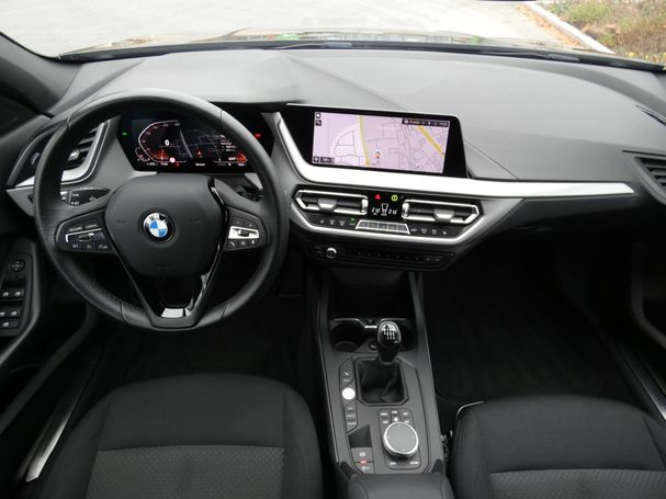 BMW 118i Advantage 100 kW image number 29