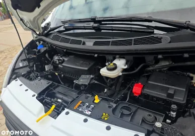 Car image 35
