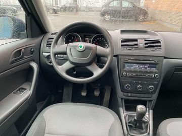 Car image 10