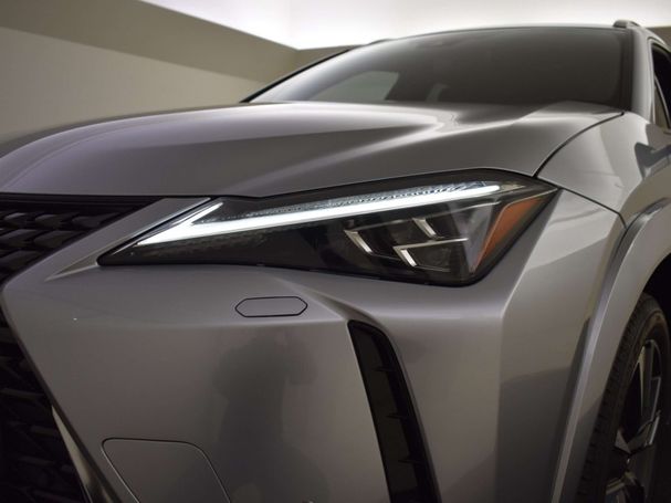 Lexus UX 250h 135 kW image number 15