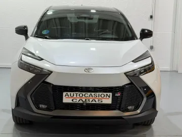 Car image 3