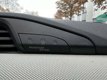 Car image 36