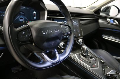 Car image 11