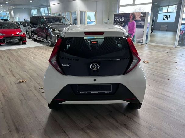 Toyota Aygo X 53 kW image number 3