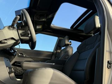Car image 33