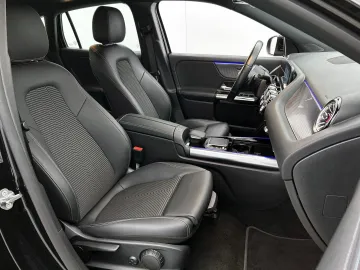 Car image 45