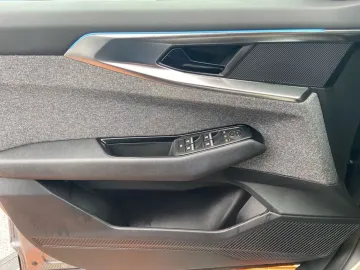 Car image 35